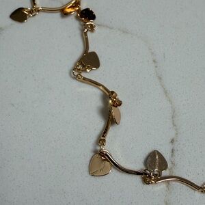 Elegant Gold Leaf Necklace